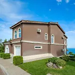 Villa At Lighthouse Golf By Parnas Estate