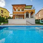 Villa At Lighthouse Golf By Parnas Estate