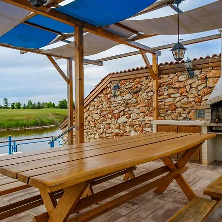 At Lighthouse Golf By Parnas Estate *