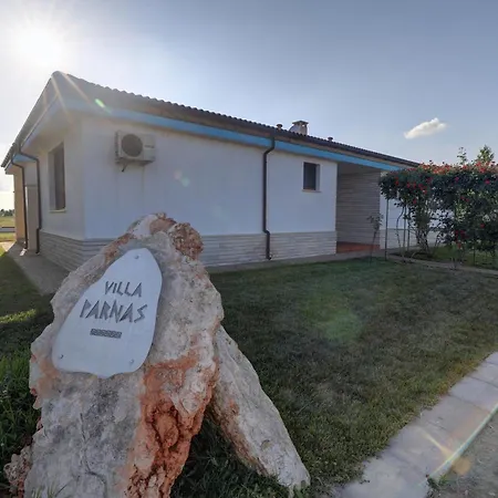 At Lighthouse Golf By Parnas Estate