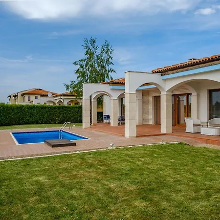 At Lighthouse Golf By Parnas Estate * Baltschik