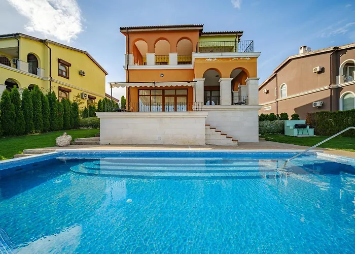 Villa At Lighthouse Golf By Parnas Estate
