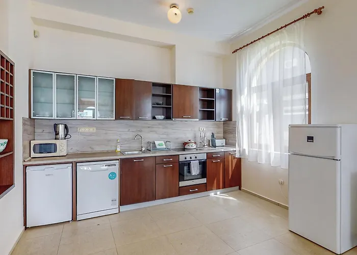 At Lighthouse Golf By Parnas Estate *